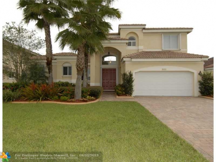 8445 PHOENICIAN CT - Image 13671645